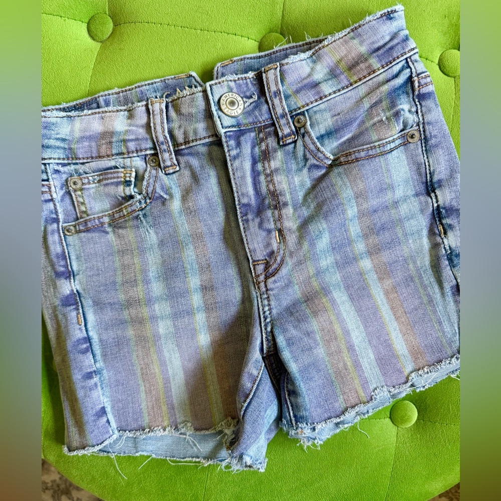 NWOT AE shorts